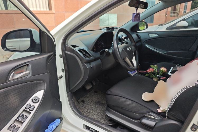 Used Hyundai Verna Ray 2014 1.4L Automatic GLX Driver Seat