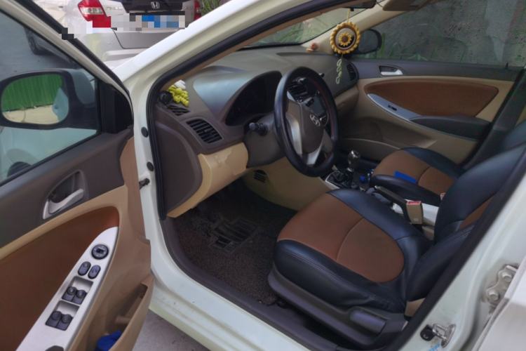 Used Hyundai Verna Ray 2014 1.4L Manual GLX Driver Seat