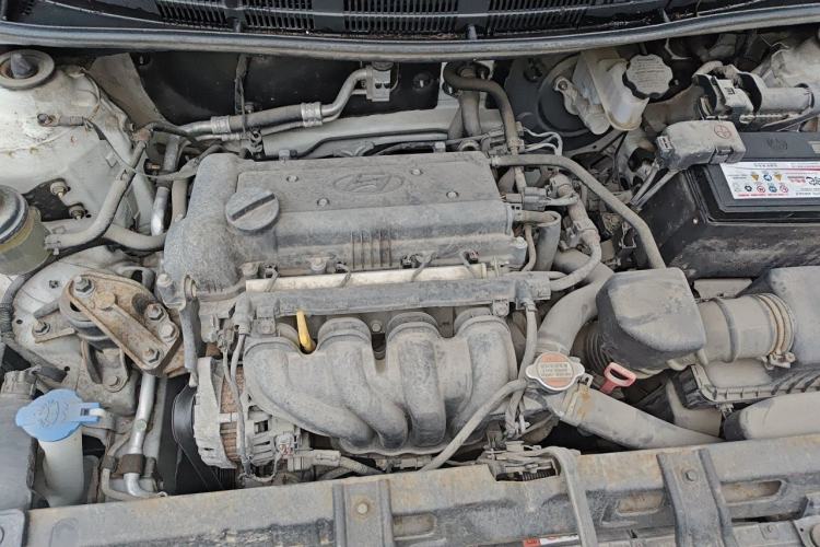 Used Hyundai Verna Ray 2014 1.4L Automatic GLX Engine Bay