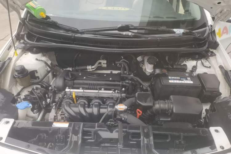 Used Hyundai Verna Ray 2014 1.4L Automatic GLX Engine Bay