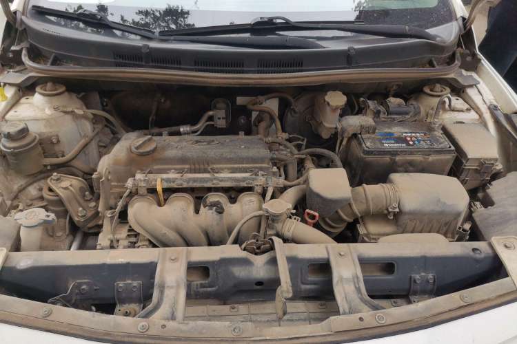 Used Hyundai Verna Ray 2014 1.4L Automatic GLX Engine Bay