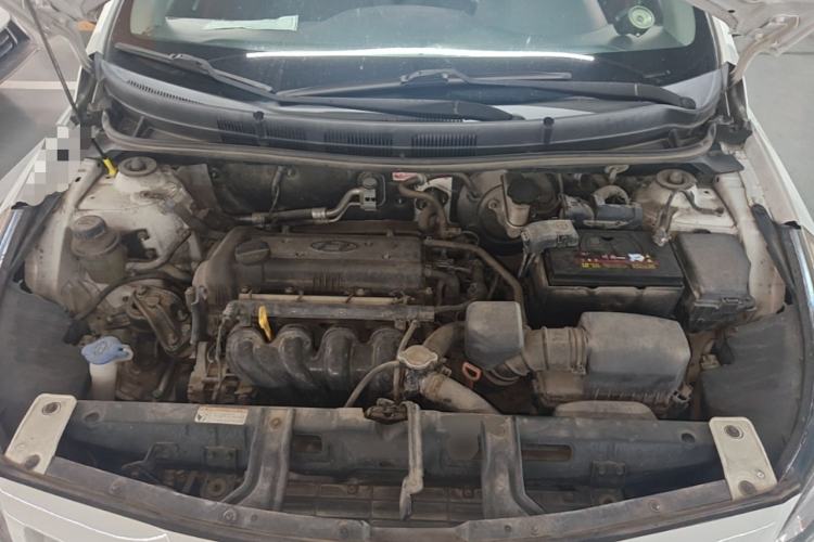 Used Hyundai Verna Ray 2014 1.4L Automatic GLX Engine Bay