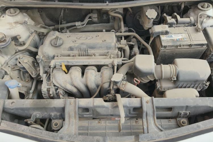 Used Hyundai Verna Ray 2014 1.4L Automatic GLX Engine Bay