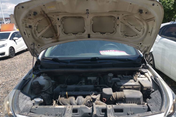 Used Hyundai Verna Ray 2014 1.4L Automatic GLX Engine Bay