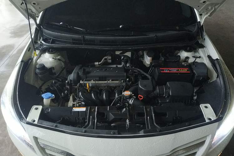 Used Hyundai Verna Ray 2014 1.4L Automatic GLX Engine Bay