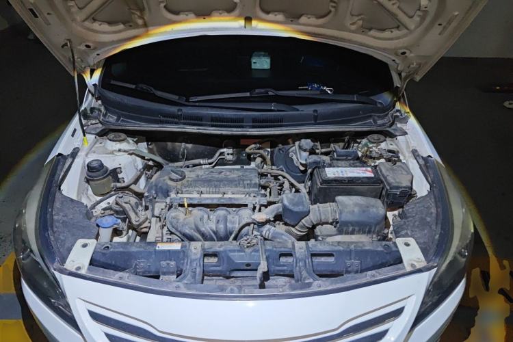 Used Hyundai Verna Ray 2014 1.4L Manual GLX Engine Bay