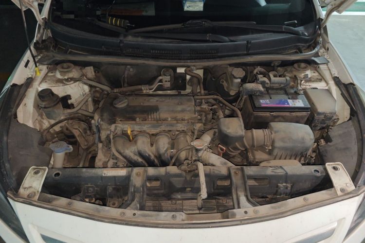 Used Hyundai Verna Ray 2014 1.4L Automatic GLX Engine Bay