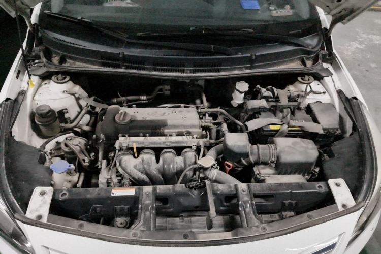 Used Hyundai Verna Ray 2014 1.4L Automatic GLX Engine Bay