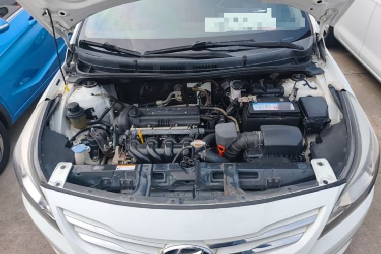Used Hyundai Verna Ray 2014 1.4L Automatic GLX Engine Bay