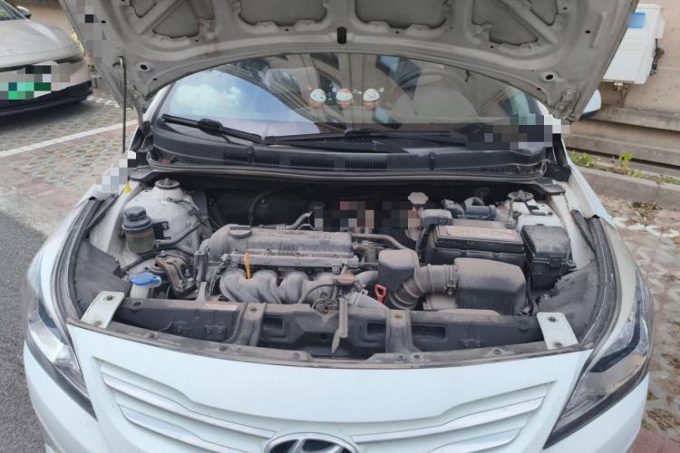 Used Hyundai Verna Ray 2014 1.4L Automatic GLX Engine Bay