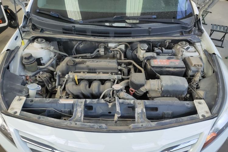 Used Hyundai Verna Ray 2014 1.4L Automatic GLX Engine Bay