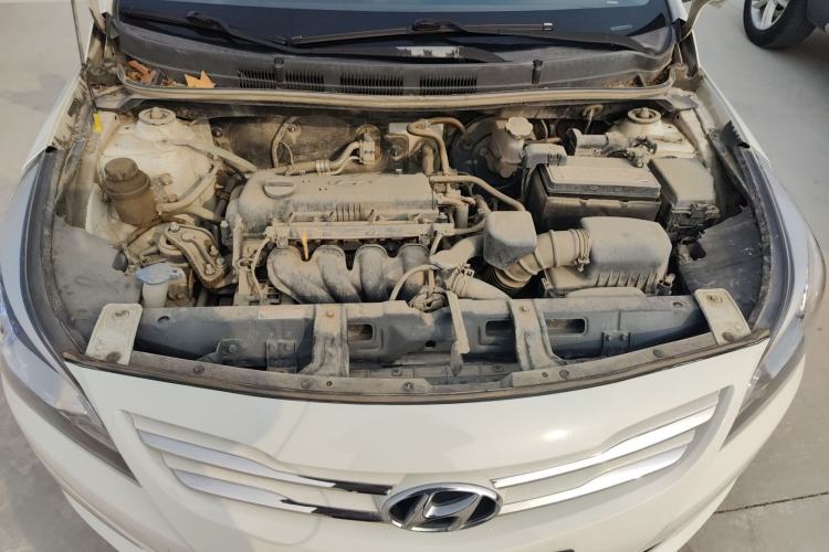 Used Hyundai Verna Ray 2014 1.4L Manual GLX Engine Bay