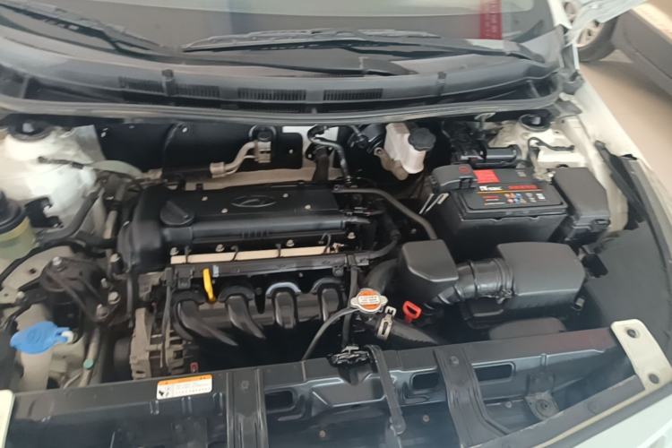 Used Hyundai Verna Ray 2014 1.4L Automatic GLX Engine Bay
