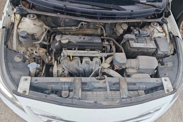 Used Hyundai Verna Ray 2014 1.4L Automatic GLX Engine Bay