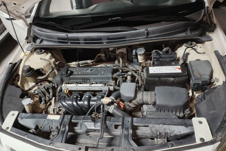 Used Hyundai Verna Ray 2014 1.4L Automatic GLX Engine Bay