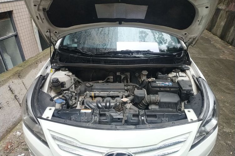 Used Hyundai Verna Ray 2014 1.4L Manual GLX Engine Bay