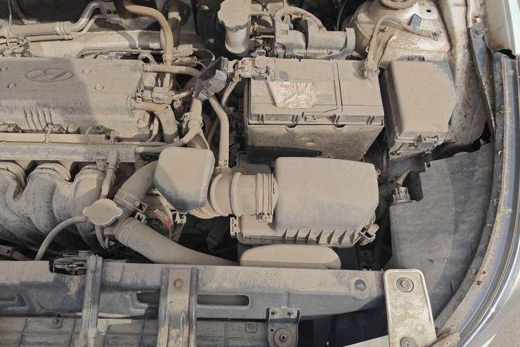 Used Hyundai Verna Ray 2014 1.4L Automatic GLX Engine Bay Left