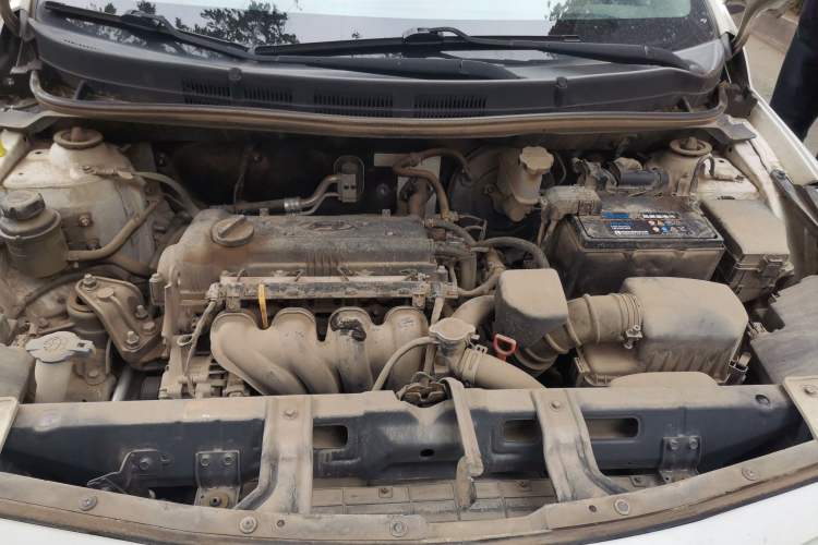 Used Hyundai Verna Ray 2014 1.4L Automatic GLX Engine Bay Left