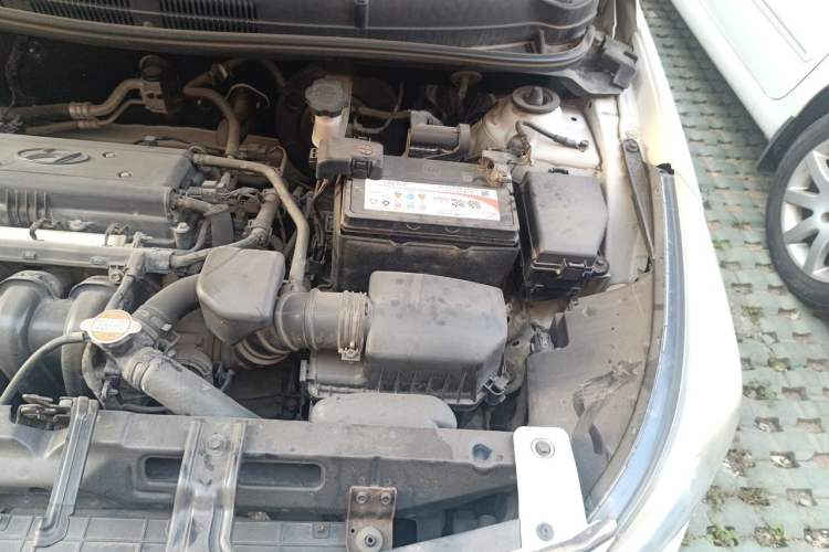 Used Hyundai Verna Ray 2014 1.4L Manual GLX Engine Bay Left
