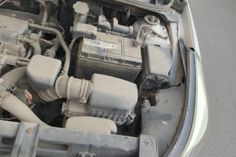 Used Hyundai Verna Ray 2014 1.4L Automatic GLX Engine Bay Left