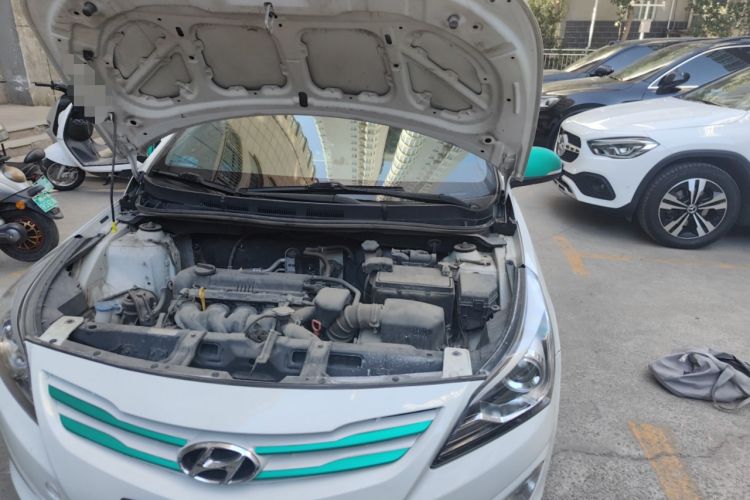 Used Hyundai Verna Ray 2014 1.6L Automatic TOP Engine Bay Left