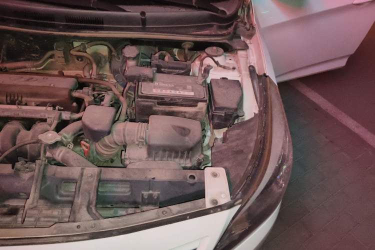 Used Hyundai Verna Ray 2014 1.4L Automatic GLX Engine Bay Left
