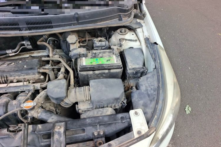 Used Hyundai Verna Ray 2014 1.4L Manual GLX Engine Bay Left
