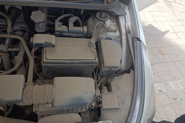 Used Hyundai Verna Ray 2014 1.4L Automatic GLX Engine Bay Left