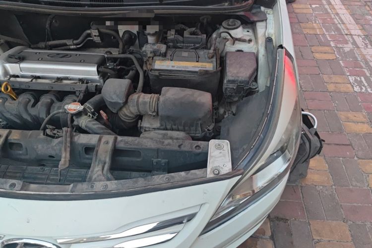 Used Hyundai Verna Ray 2014 1.4L Automatic GLX Engine Bay Left