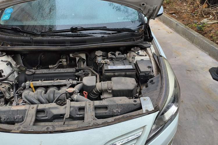 Used Hyundai Verna Ray 2014 1.4L Automatic GLX Engine Bay Left