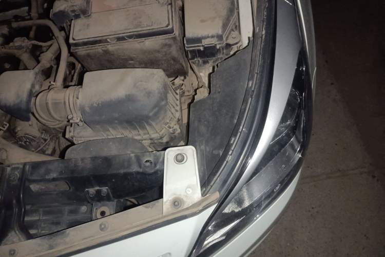 Used Hyundai Verna Ray 2014 1.4L Manual GLX Engine Bay Left