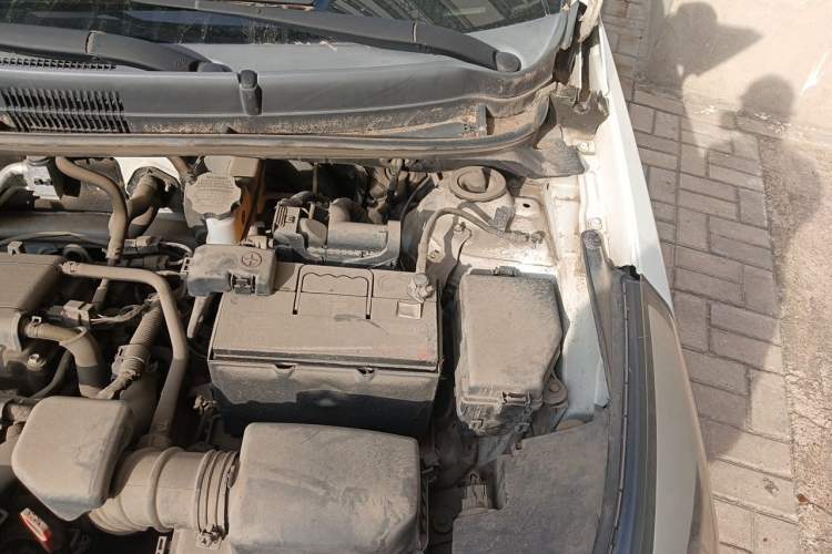 Used Hyundai Verna Ray 2014 1.4L Automatic GLX Engine Bay Left