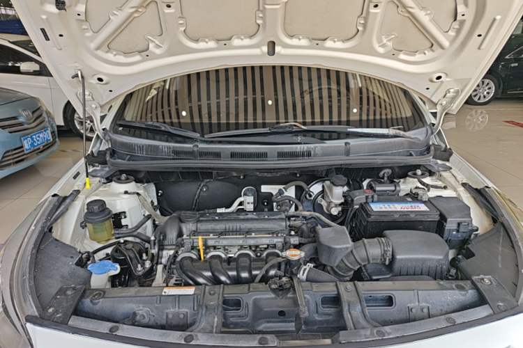 Used Hyundai Verna Ray 2014 1.4L Manual GLX Engine Bay