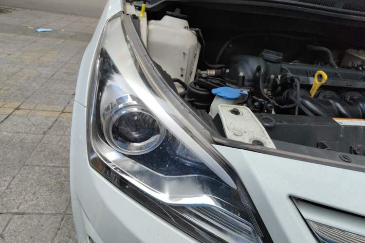 Used Hyundai Verna Ray 2014 1.6L Automatic TOP Engine Bay Right