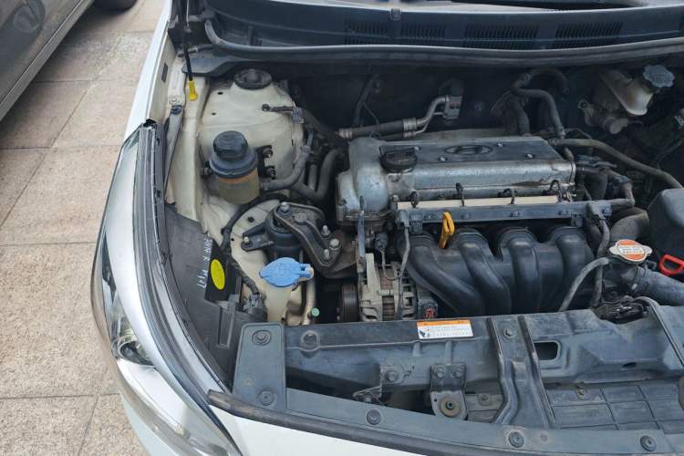 Used Hyundai Verna Ray 2014 1.4L Automatic TOP Engine Bay Right