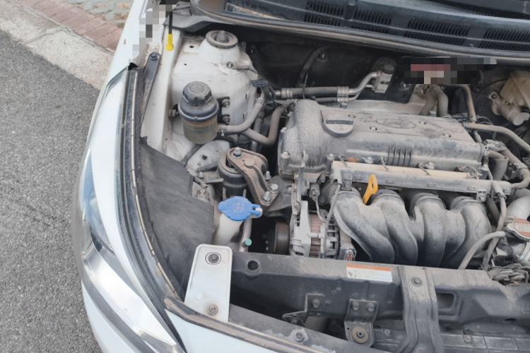 Used Hyundai Verna Ray 2014 1.4L Automatic GLX Engine Bay Right