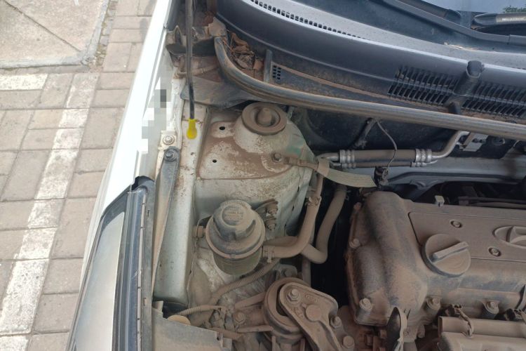 Used Hyundai Verna Ray 2014 1.4L Automatic GLX Engine Bay Right