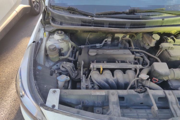 Used Hyundai Verna Ray 2014 1.4L Automatic GLX Engine Bay Right