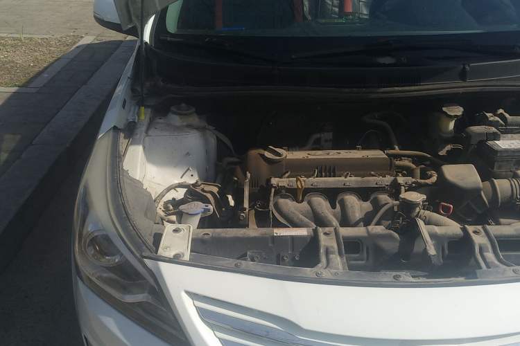 Used Hyundai Verna Ray 2014 1.6L Automatic TOP Engine Bay Right