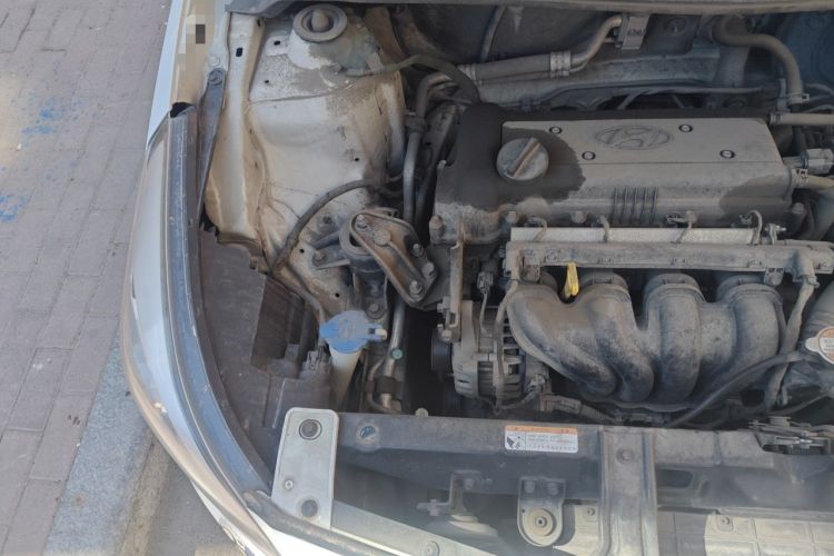 Used Hyundai Verna Ray 2014 1.6L Automatic TOP Engine Bay Right
