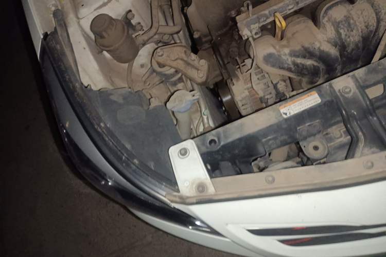 Used Hyundai Verna Ray 2014 1.4L Manual GLX Engine Bay Right