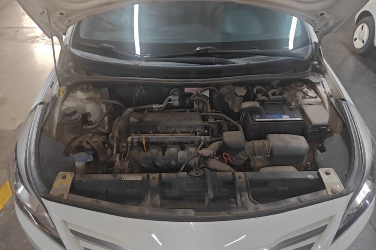 Used Hyundai Verna Ray 2014 1.4L Automatic GLX Engine Bay