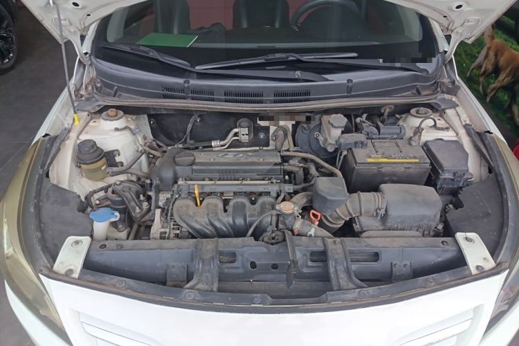 Used Hyundai Verna Ray 2014 1.4L Automatic GLX Engine Bay