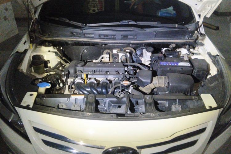 Used Hyundai Verna Ray 2014 1.4L Manual GLX Engine Bay
