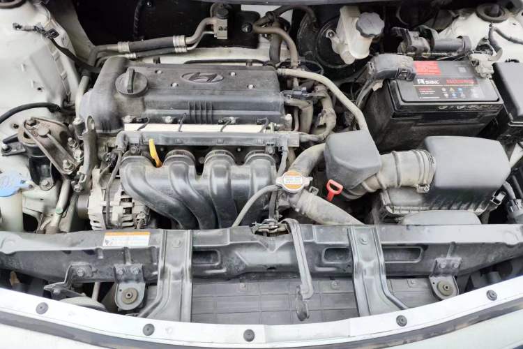 Used Hyundai Verna Ray 2014 1.6L Automatic TOP Engine Bay