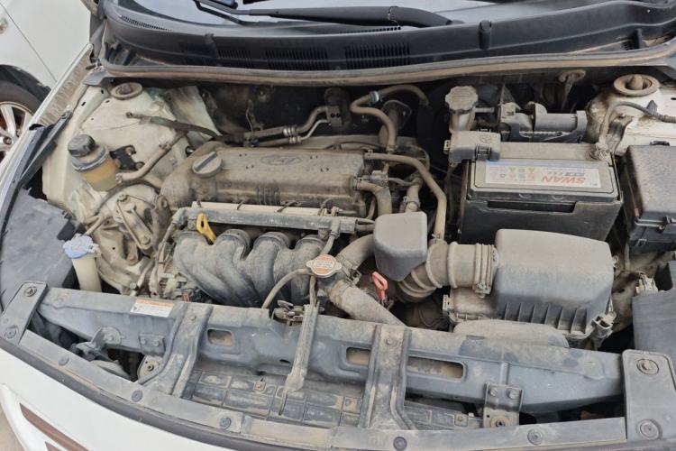 Used Hyundai Verna Ray 2014 1.4L Automatic GLX Engine Bay