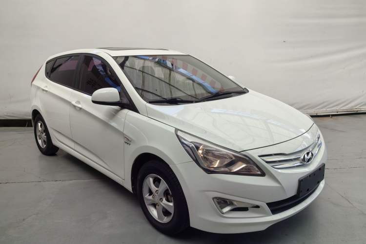 Used Hyundai Verna Ray 2014 1.4L Automatic GLX Exterior 1