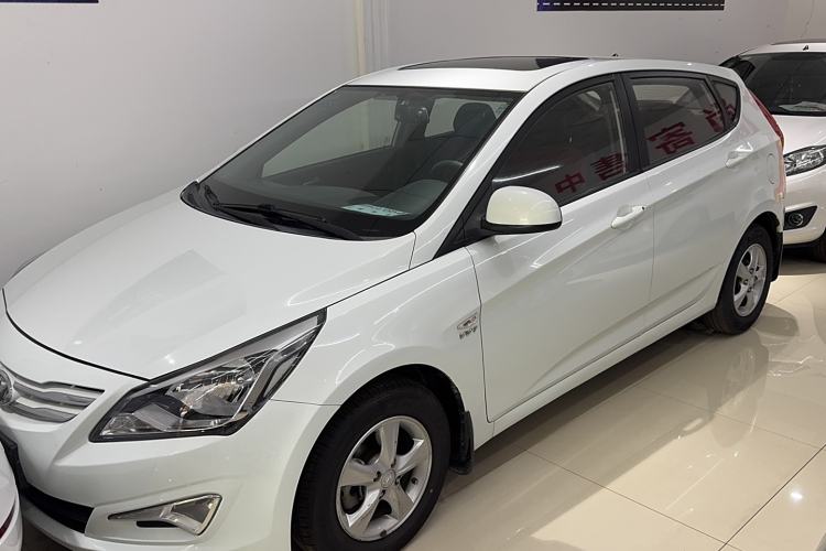 Used Hyundai Verna Ray 2014 1.4L Automatic GLX Exterior 1