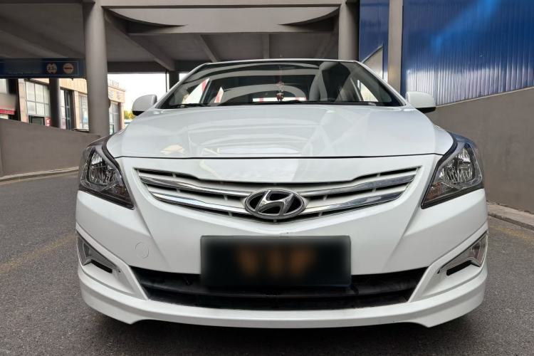 Used Hyundai Verna Ray 2014 1.4L Automatic GLX Exterior 1