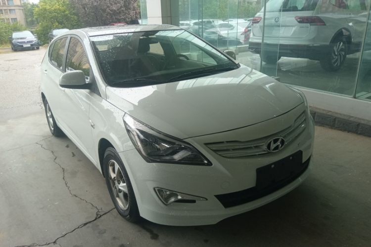 Used Hyundai Verna Ray 2014 1.4L Automatic TOP Exterior 2